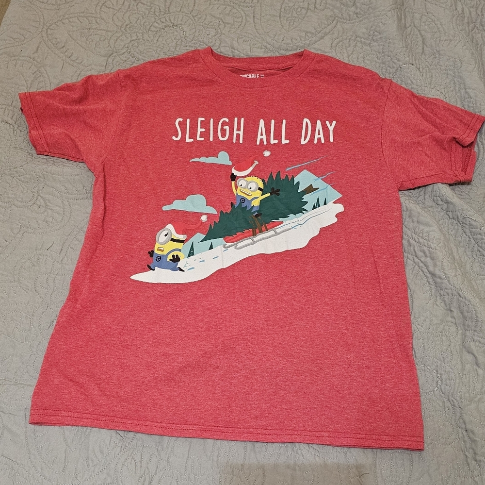 Minions Red Christmas/ Despicable Me T-Shirt. Size Medium. Sleigh All Day
